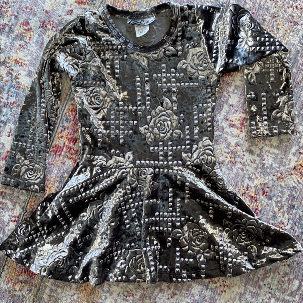 Girls gray size 3 floral stud dress.